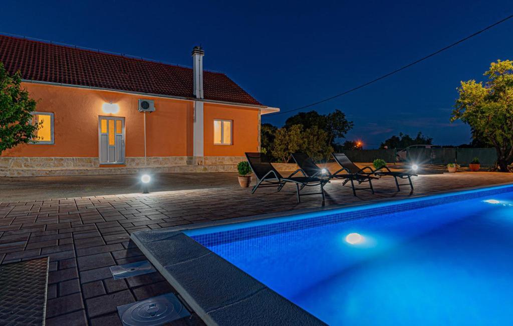 Iris Holiday Home Trbounje エクステリア 写真