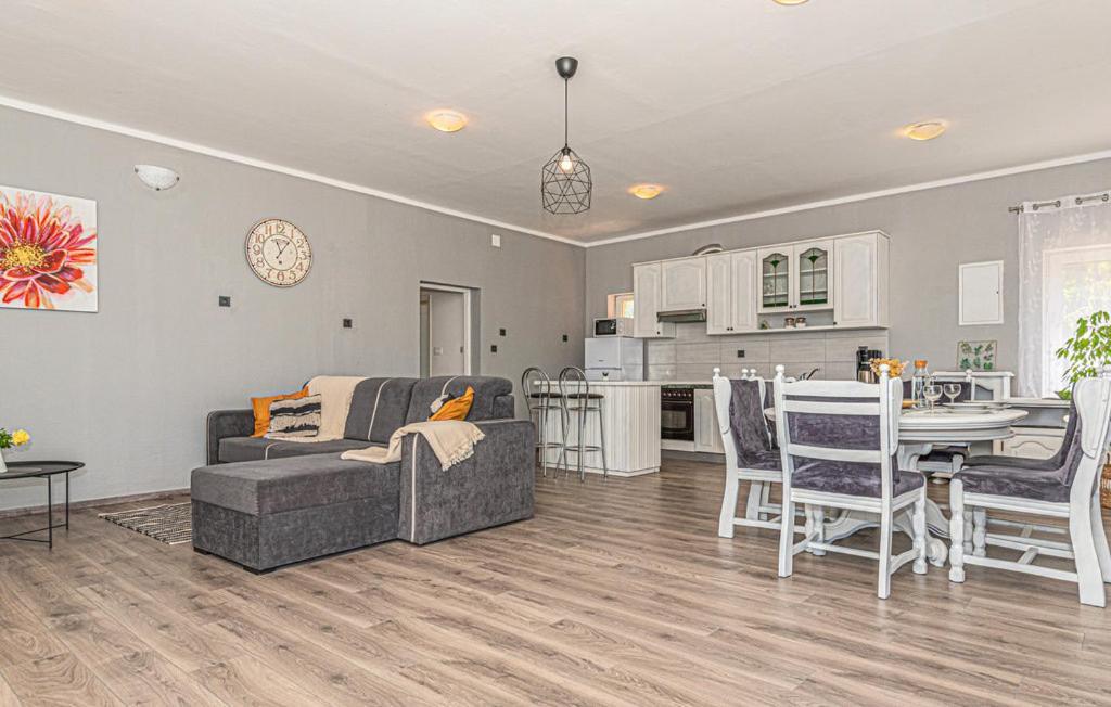 Iris Holiday Home Trbounje エクステリア 写真